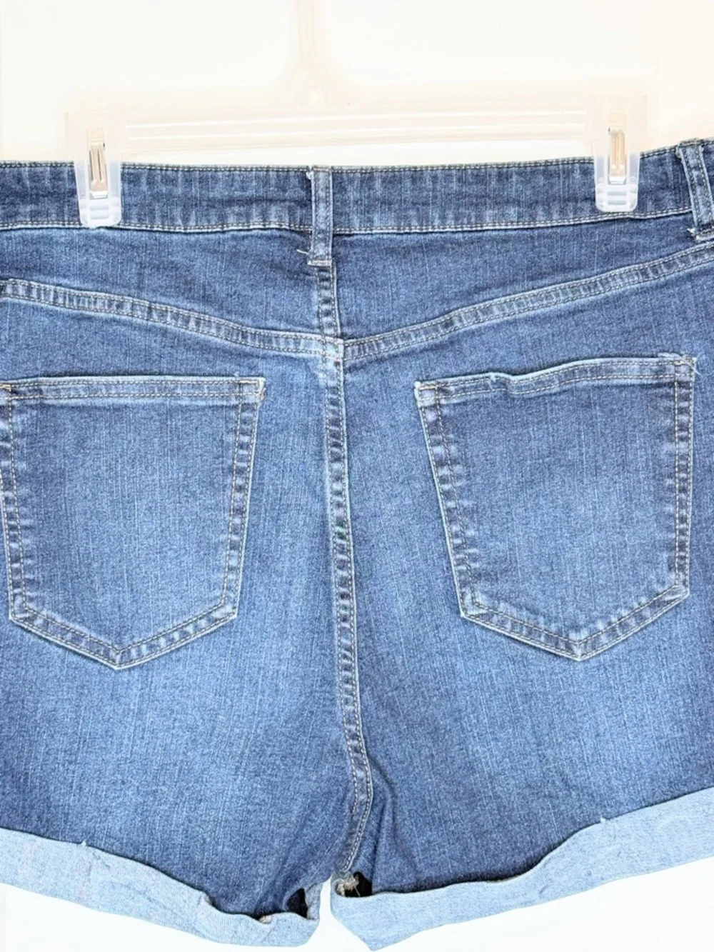 No Boundaries Denim Shorts Women Size 17 High Rise Cuffed Blue Stretch Jean - Picture 6 of 7